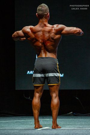 MEN'S PHYSIQUE 174